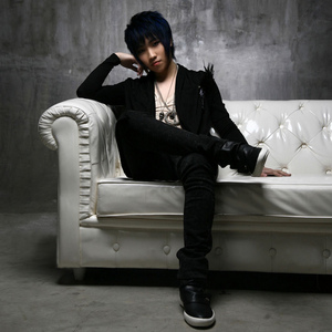 欧美人配侏儒的下一句是啥
